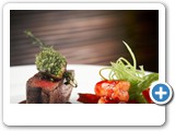 MARTI_Roger_Wagyu beef sirloin, gooseliver jus, herb shallot, sweet and sour king praws, green chili